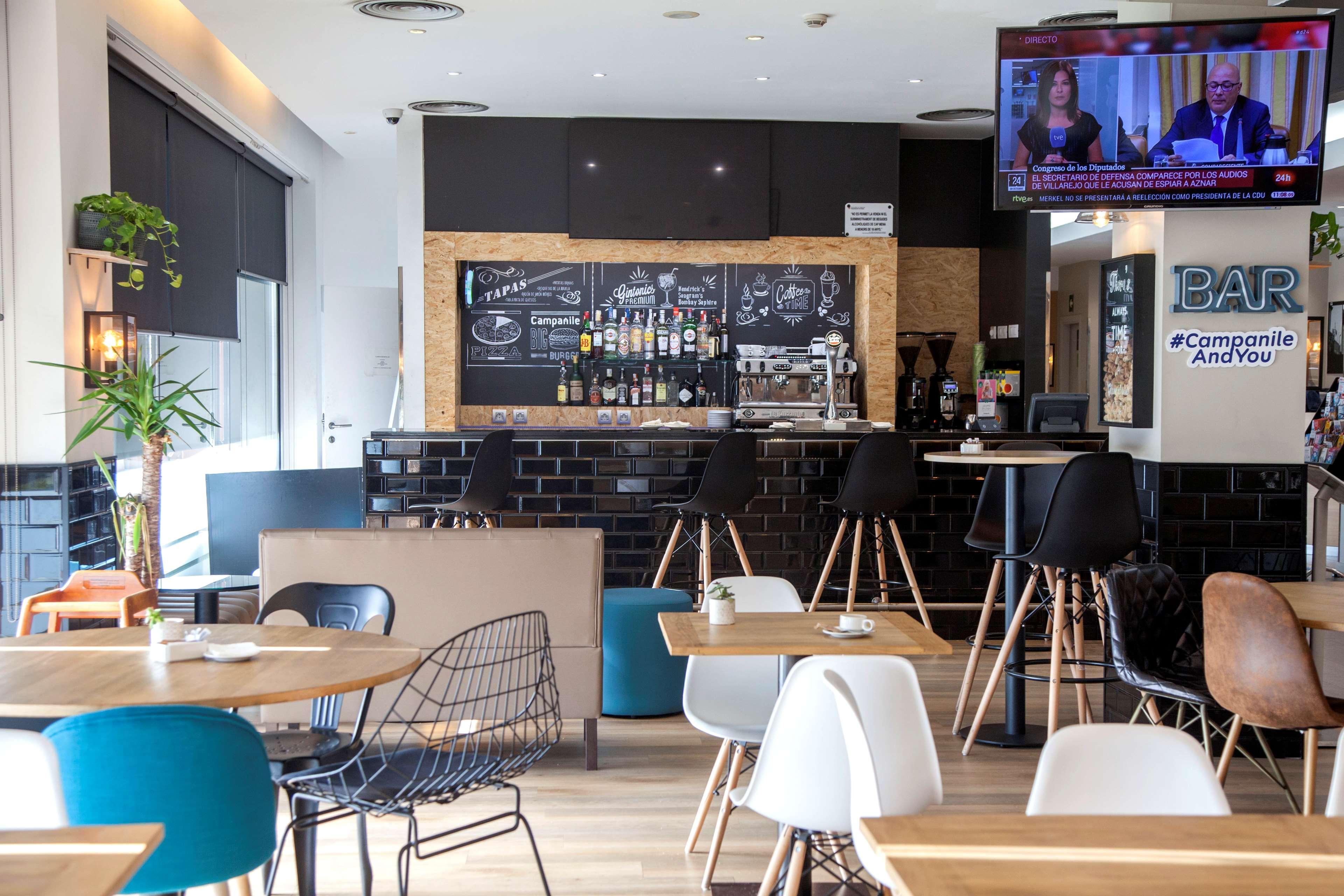 Travelodge Bcn Cornella Fira Cornellà de Llobregat Екстериор снимка